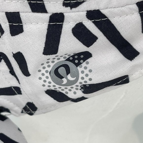 NWT LULULEMON SEAWHEEZE Race to Win Adjustable Cap Hat White Black Squiggles O/S - Picture 5 of 8